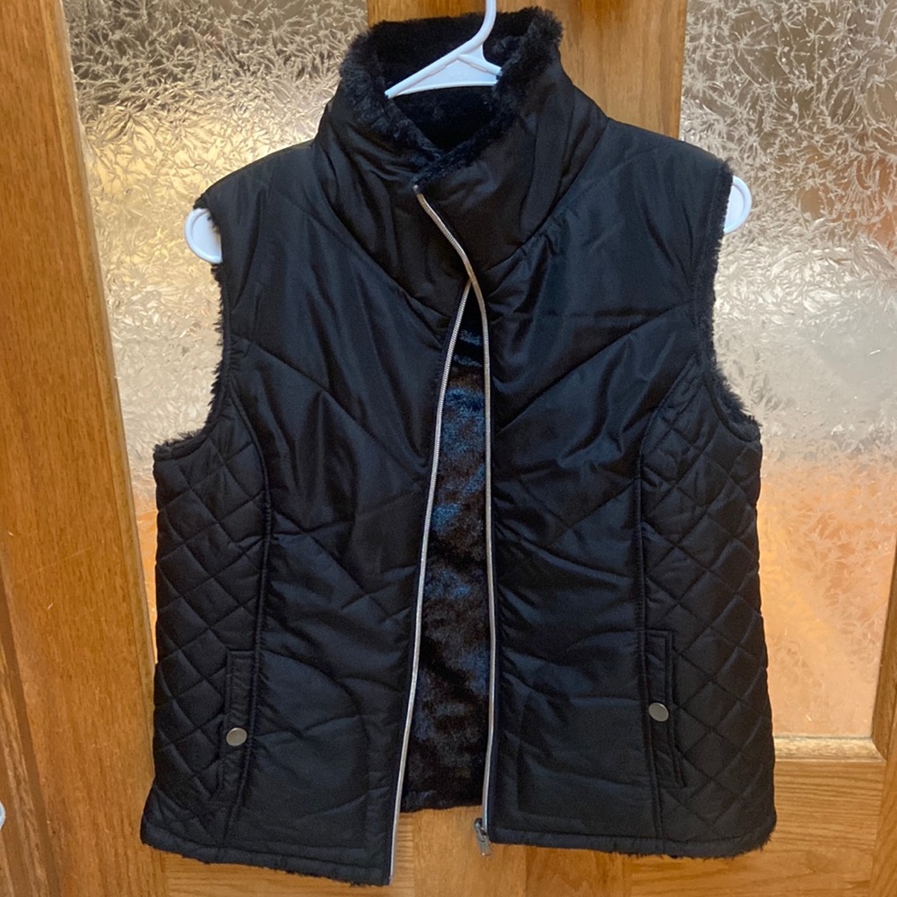 Black puffer vest